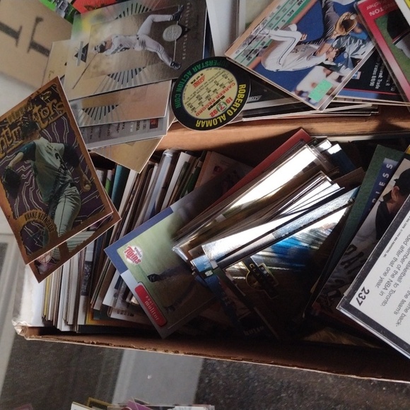 Assorted Sports Trading Cards Collection - Picture 4 of 6